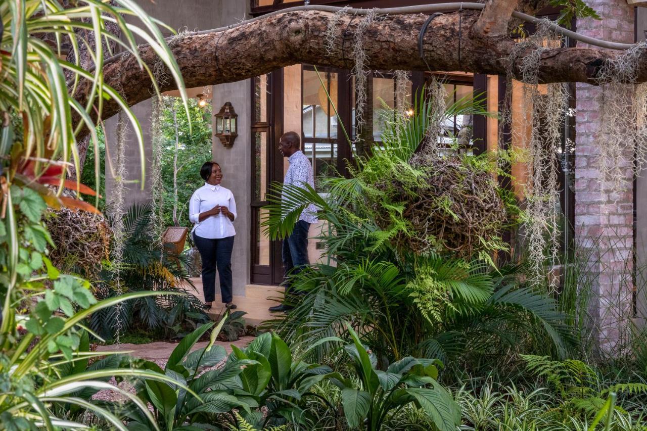 Mbano Manor Hotel Victoria Falls Exterior foto