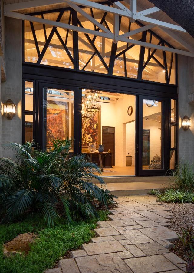 Mbano Manor Hotel Victoria Falls Exterior foto